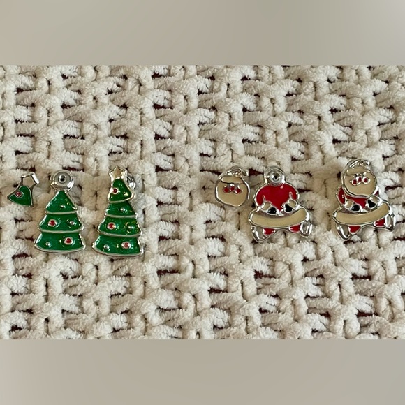 Vintage AAI Christmas Tree and Santa Earrings - Picture 1 of 3